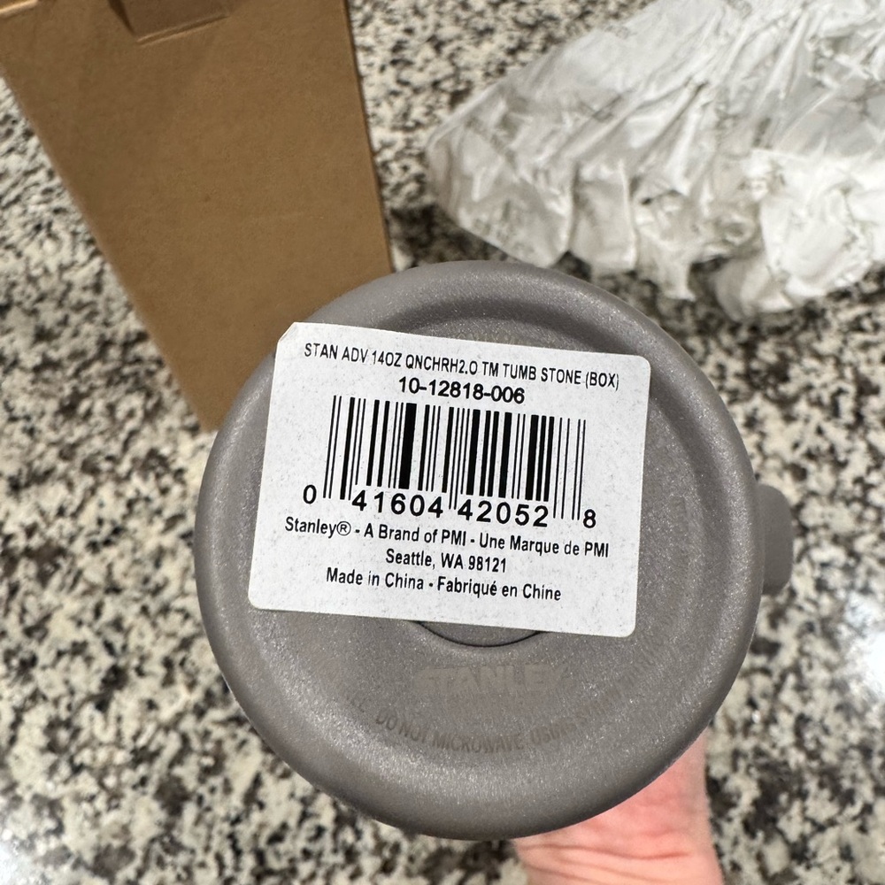 Stanley The Flowstate Quencher H2O Tumbler in “Stone” - Picture 4 of 4